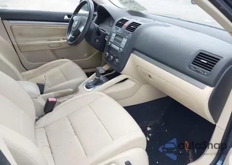 2010 Volkswagen Jetta Limited Edition из США, поврежденный, VIN 3VWRX7AJ0AM136319